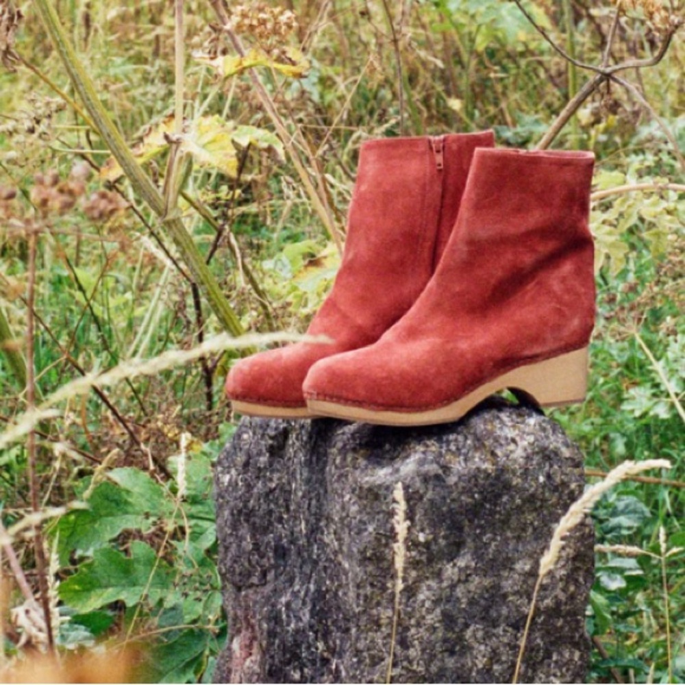 Doen Whitby Boot suede wooden clog boot